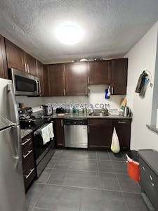 Watertown 1 Bed 1 Bath - $2,600 No Fee
