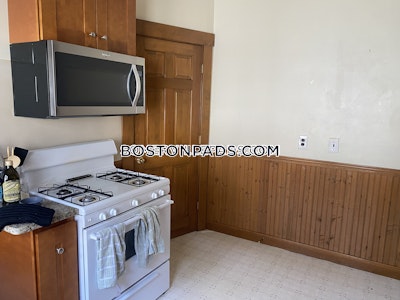 Somerville 8 Beds 3 Baths Tufts  Tufts - $10,400