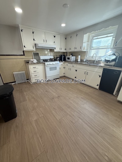 Medford 5 Beds 2 Baths  Tufts - $5,800 No Fee