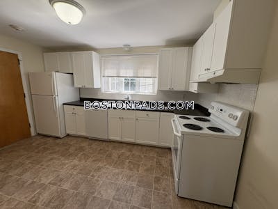 Lexington 3 bedroom 2 baths in LEXINGTON - $4,000 No Fee