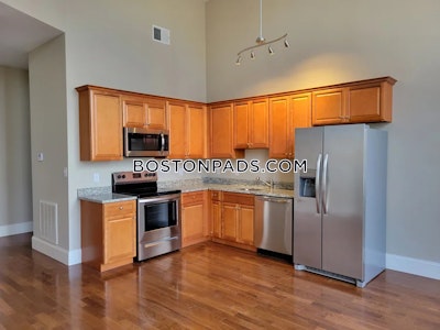 Fall River 1 bedroom 1 baths Luxury in FALL RIVER - $1,850 No Fee