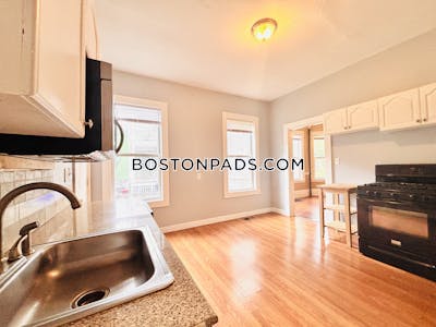 Dorchester/south Boston Border Apartment for rent 3 Bedrooms 1 Bath Boston - $3,300 No Fee