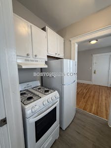 Lynn 1 bedroom 1 baths in LYNN - $1,750 No Fee
