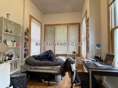 Somerville Apartment for rent 5 Bedrooms 1 Bath  Tufts - $5,750