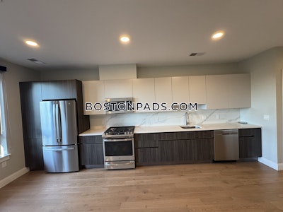 Somerville Studio 1 Bath  Spring Hill - $2,900 No Fee