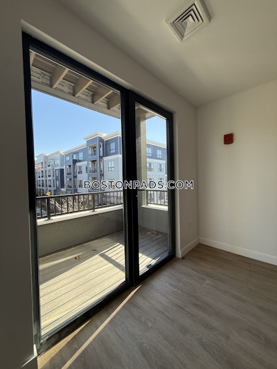 West Roxbury 1 bedroom 1 baths in BOSTON Boston - $2,950 No Fee