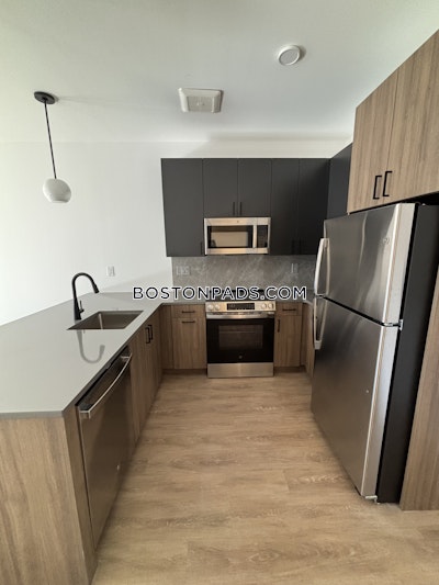 West Roxbury 1 bedroom 1 baths in BOSTON Boston - $2,950 No Fee