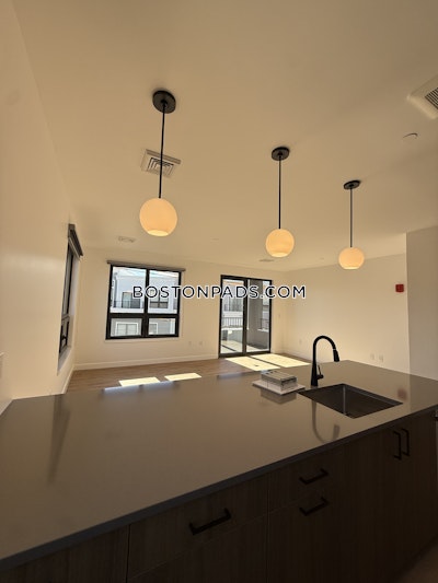 West Roxbury 2 bedroom 2 baths in BOSTON Boston - $4,200 No Fee