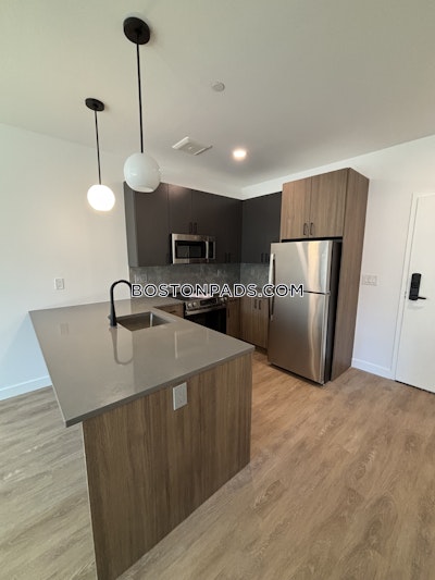 West Roxbury 2 bedroom 1.5 baths in BOSTON Boston - $3,950 No Fee