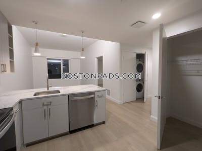 Allston 2 bedroom 2 baths in BOSTON Boston - $5,000 No Fee