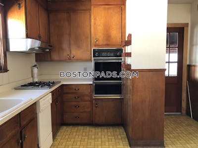 Medford 3 bedroom 1 baths in MEDFORD  Tufts - $3,400